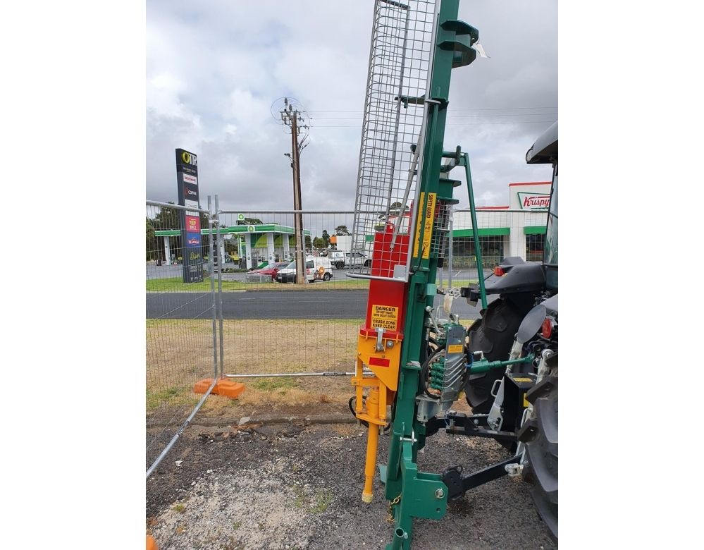 Munro Post Driver